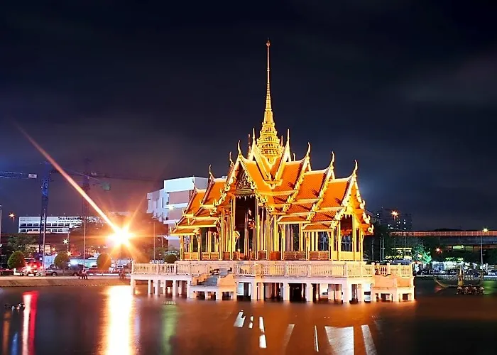 The Plubpla Serviced Aparthotel Bangkok