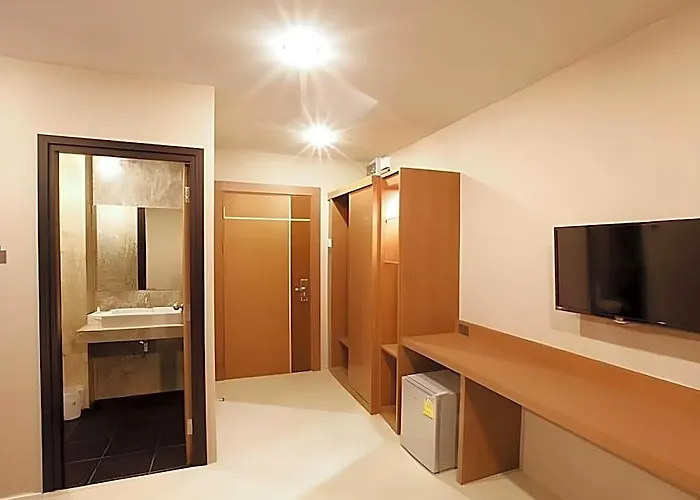 The Plubpla Serviced 3* Bangkok